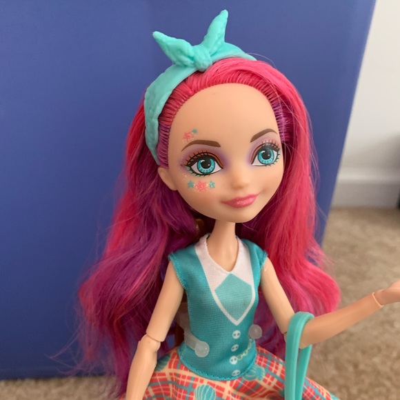 EVER AFTER HIGH MEESHELL MERMAID “BACK TO SCHOOL” DOLL ~ RARE - Picture 2 of 7